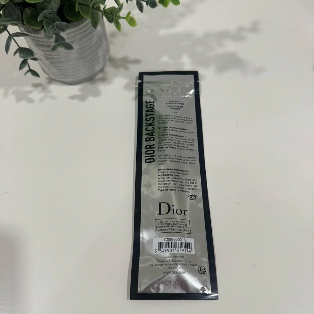 Dior Backstage Concealer Brush N°13 - Picture 3 of 3